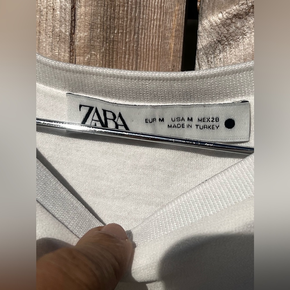 Zara women’s blouse - Picture 7 of 8